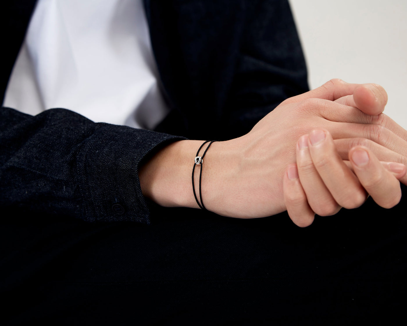 black interlaced cord bracelet 1g